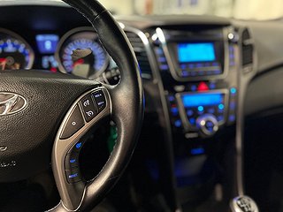 Hyundai i30 5-dörrar 1.6 Premium Mvärm Psens Rattvärme SoV