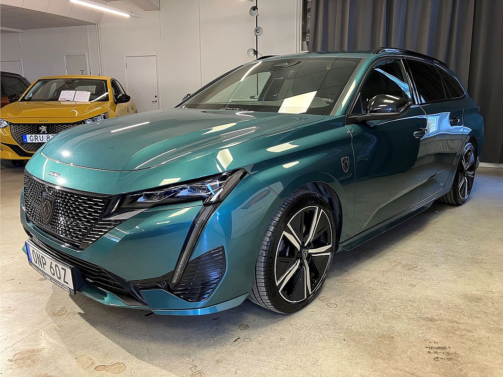 Bild på Peugeot 308 SW GT 1.2 PT 130hk Aut - B-KAMERA, CARPLAY