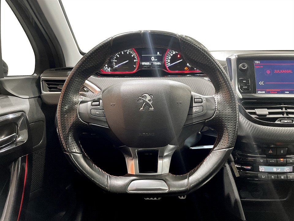 Bild på Peugeot 2008 GT 1.2 PT 110hk Aut - PANO, P-SENSORER BAK