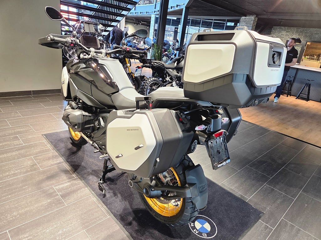 BMW R1300GS/Räntekampanj 3,45%/Automat/Väskor ingår/Omg lev!