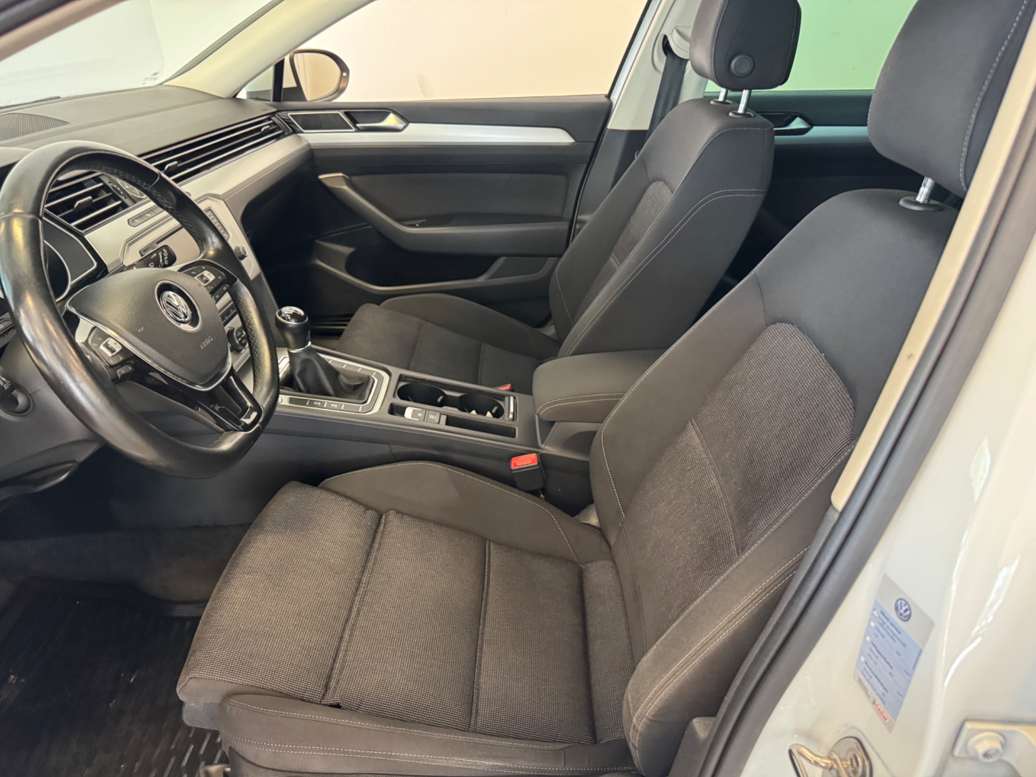 Volkswagen Passat 2016, bild 5/10