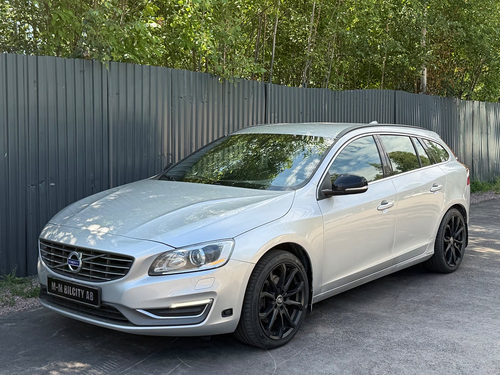 Volvo V60 D4 AWD Geartronic/Momentum/VoC/Drag