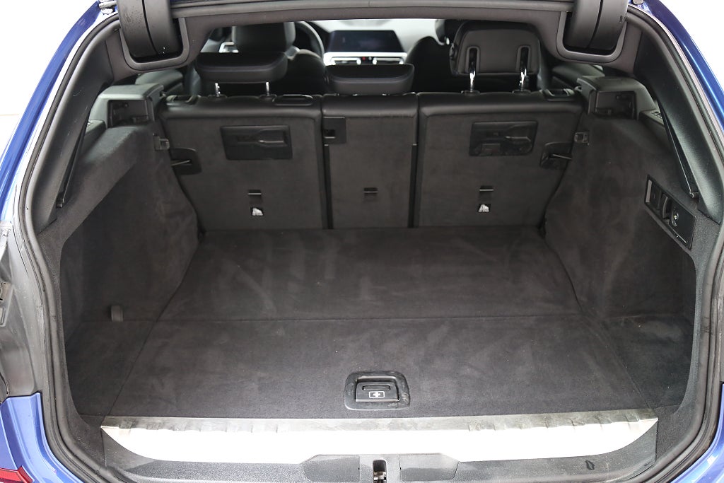 BMW 330e xDrive 292hk Touring M Sport Aut Dragkrok