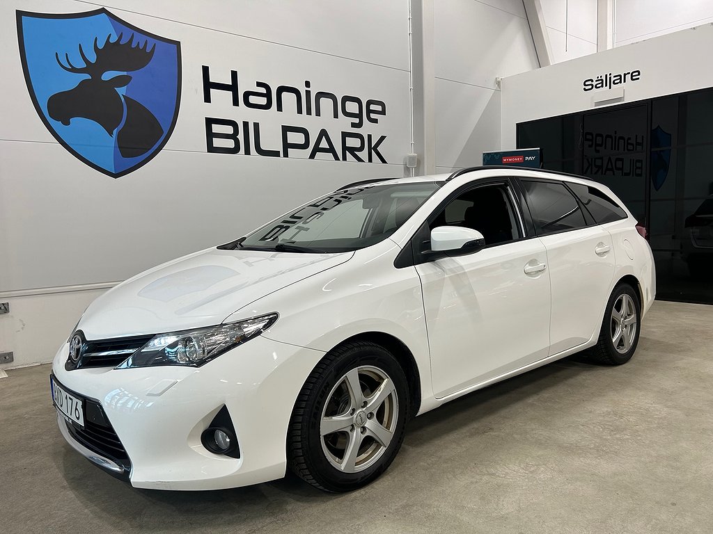 Toyota Auris Touring 2.0D/SUPERDEAL3,95% / BACKKAMERA/NY BES