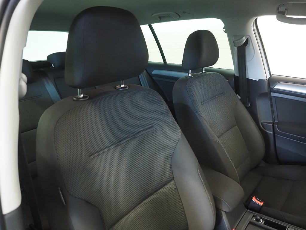 Volkswagen Golf Sportscombi 1.6 TDI 4Motion Dragkrok Kamera D-Värm 2016