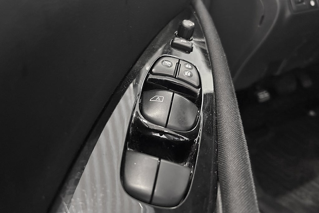Nissan Leaf 2023 - miniatyr 18
