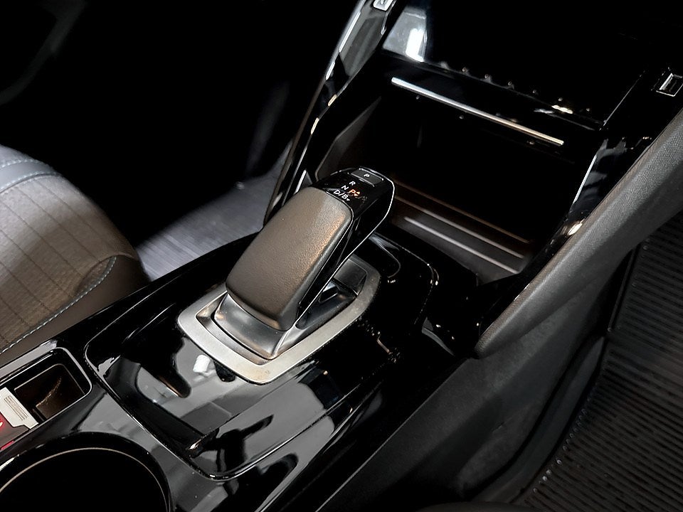 Bild på Peugeot E-208 Allure 50kWh 136hk Aut - BACKKAMERA
