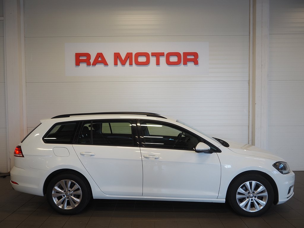 Volkswagen Golf Sportscombi 1.0 TSI 110hk PDC Farthållare 2018