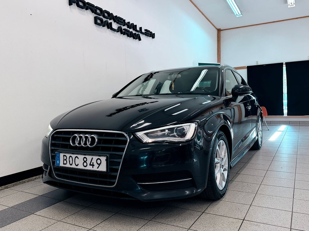 Audi A3 Sportback 1.6 TDI ultra Attraction Kamrem bytt / V-hjul