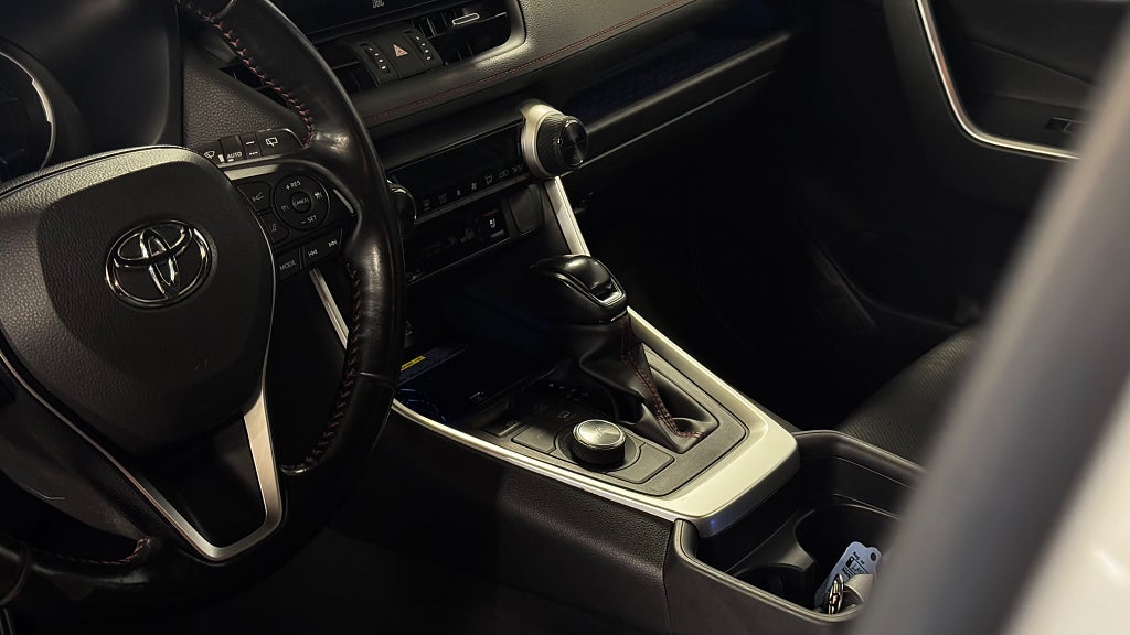Toyota RAV4 Plug-in AWD Style Premium Dragkrok Adp-fart Navi Kamera bild 19