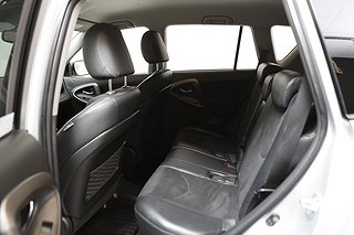 SUV Toyota RAV4 15 av 16