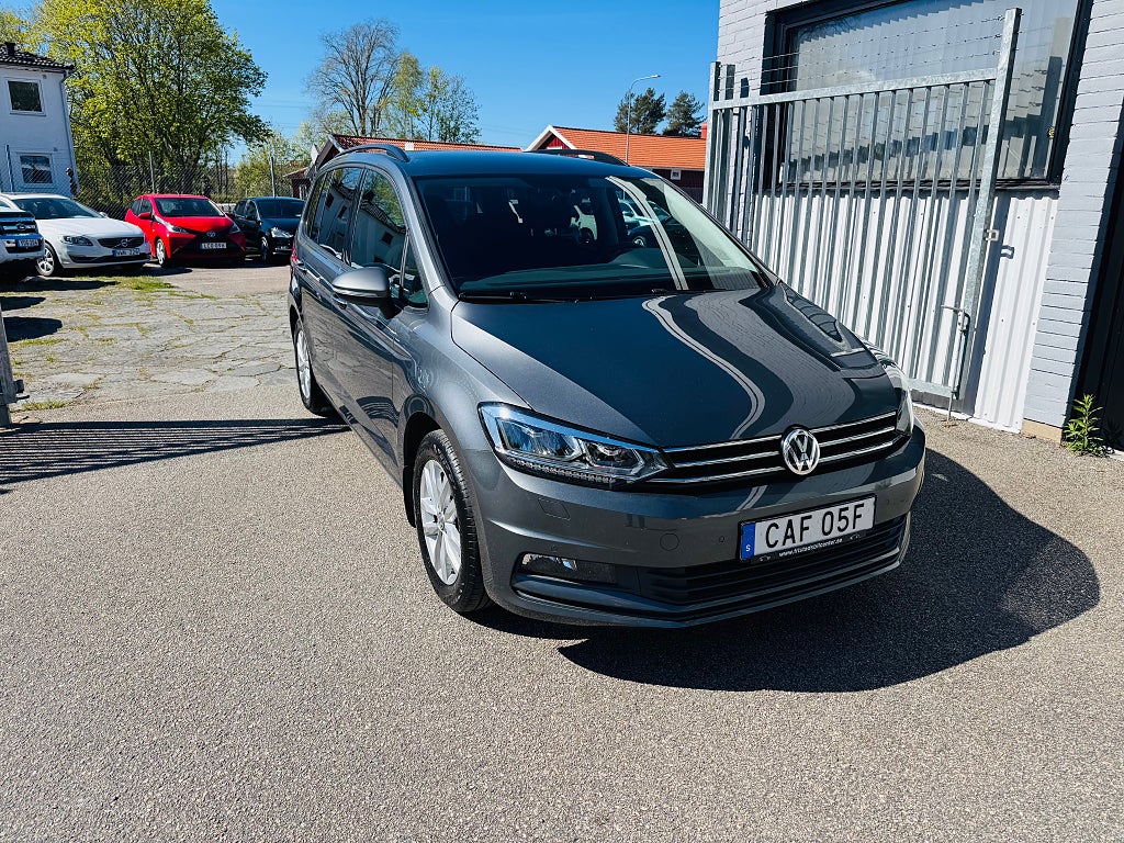 Volkswagen Touran 1.0 TSI 115HK 7-SITSIG / BACKKAMERA / CARPLAY