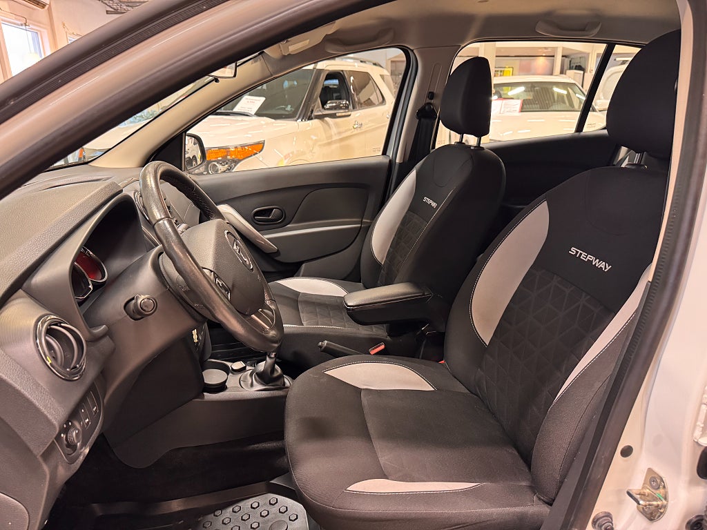 Dacia Sandero 2017 - miniatyr 10