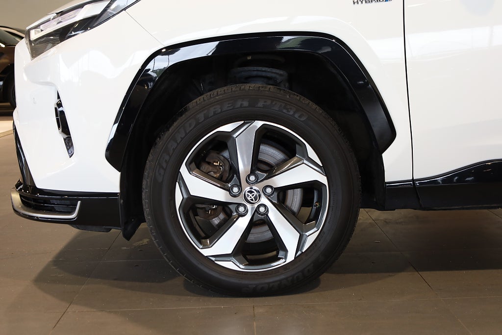 Toyota RAV4 Plug-in Hybrid 306hk AWD / X-Edition / Drag / Kamera 2022