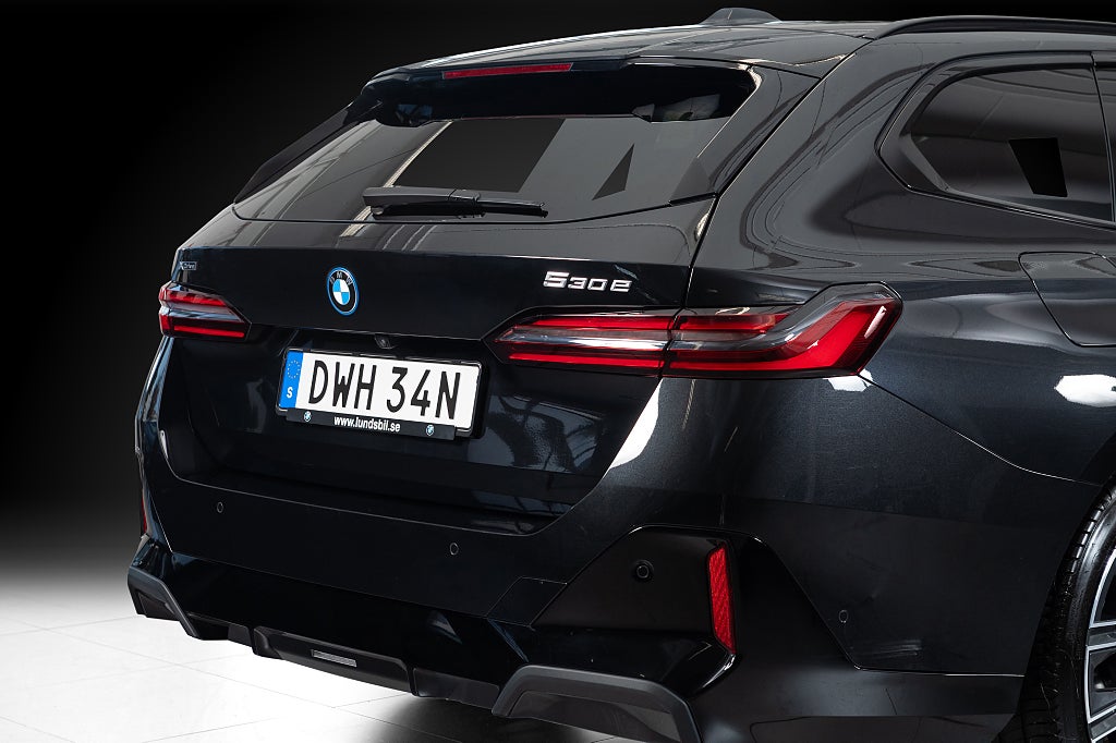 BMW 530e 2025 - miniatyr 5