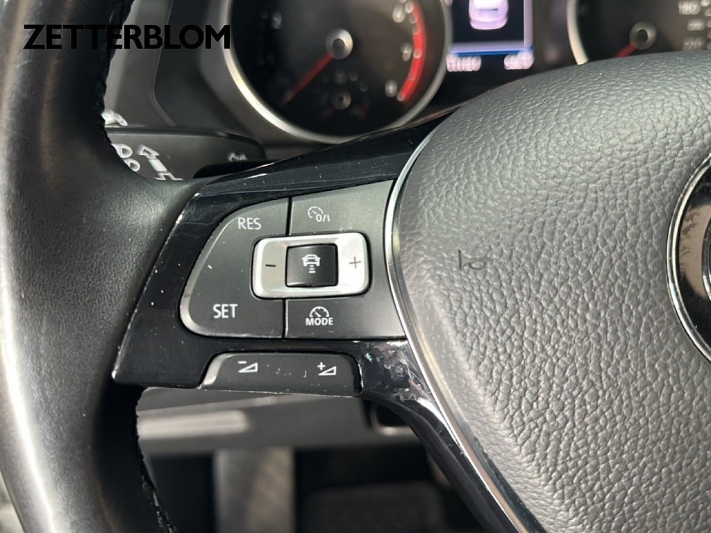 SUV Volkswagen Tiguan 16 av 20