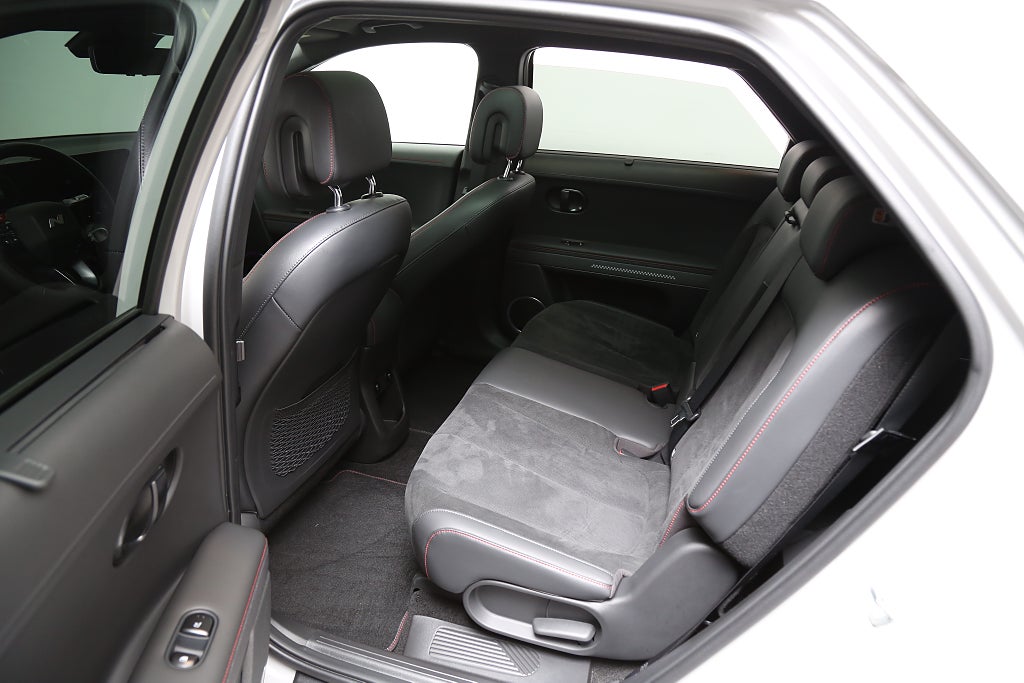 Hyundai IONIQ 5 84 kWh AWD N-Line / Soltak / Tech-paket fd. demobil 2025