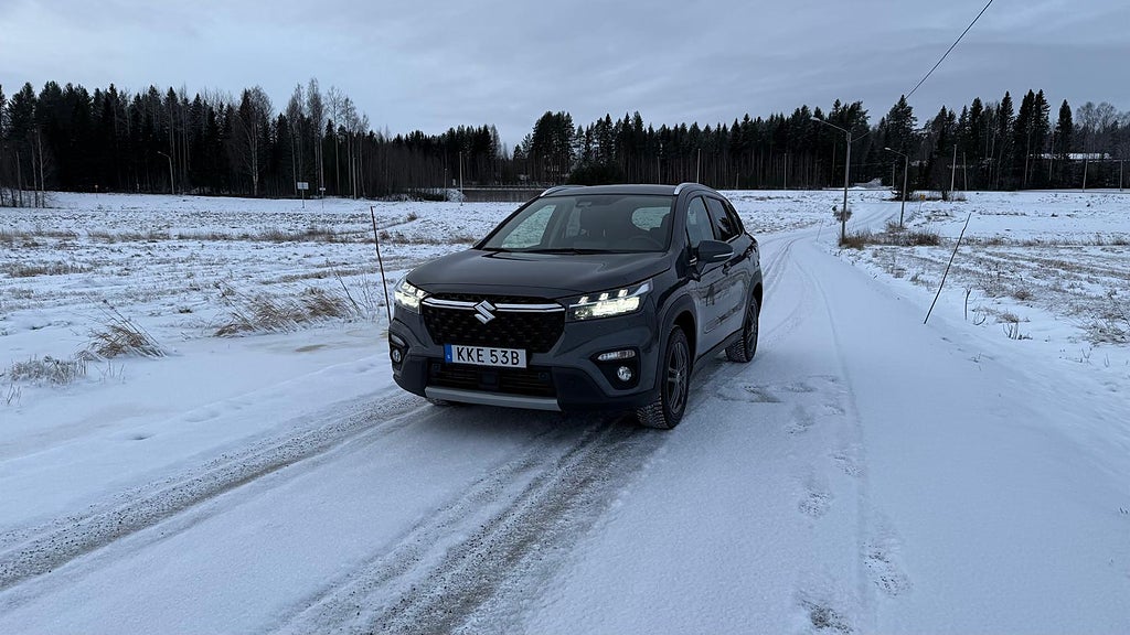 Suzuki S-Cross Hybrid AllGrip M-Värm V-hjul Backkamera