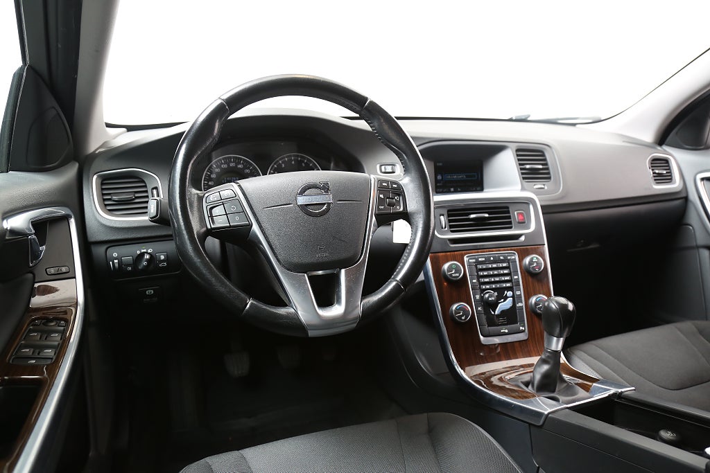 Volvo S60 T3 150hk Momentum 2012