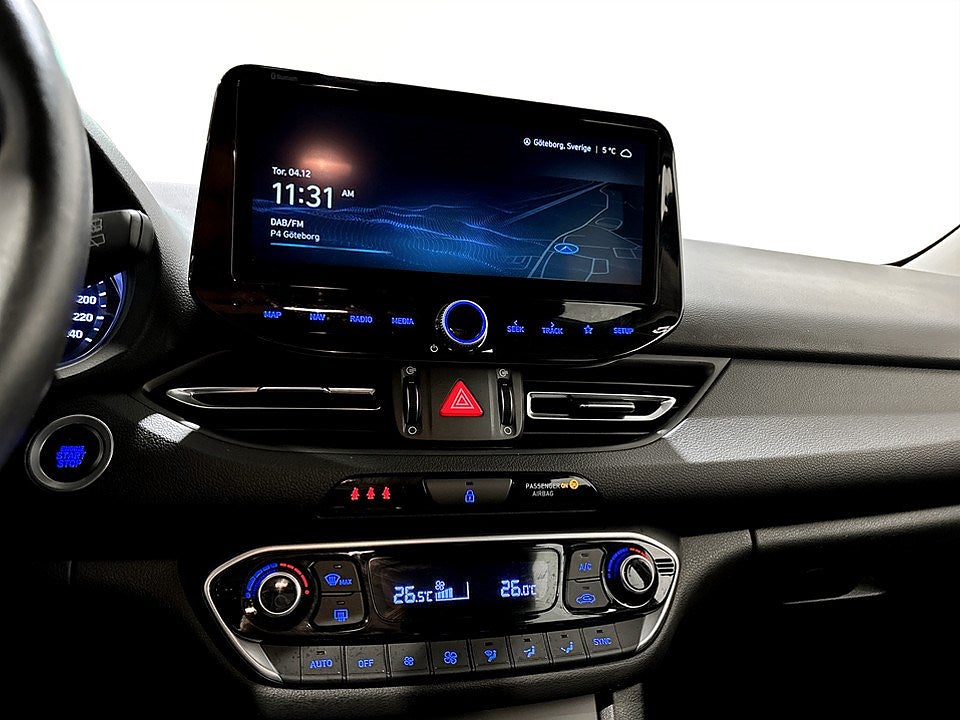 Bild på Hyundai i30 Kombi Essential 1.0 T-GDI 120hk Aut - B-KAMERA, EN ÄGARE