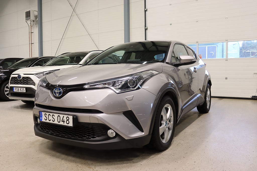 Toyota C-HR Hybrid CVT X-Edition B-Kamera JBL Läder Keyless 122hk