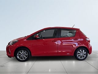 Toyota Yaris 5-dörrar 1.5 VVT-iE Active S&V-Hjul/Backkamera/Mvärm – bild 4