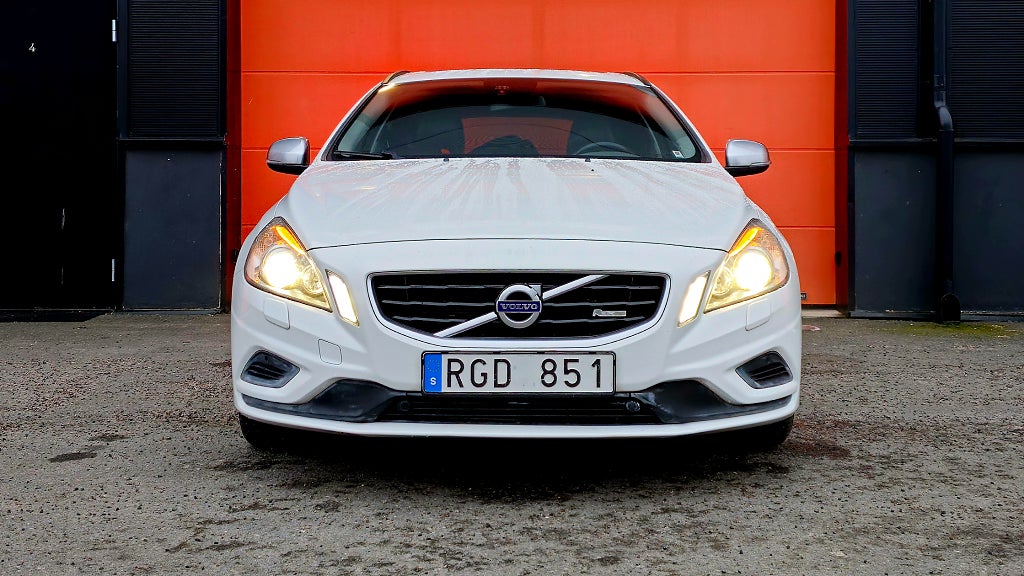 Volvo V60 D4 R-Design - *Jubileum*