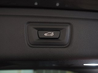 Kombi BMW 320 11 av 26