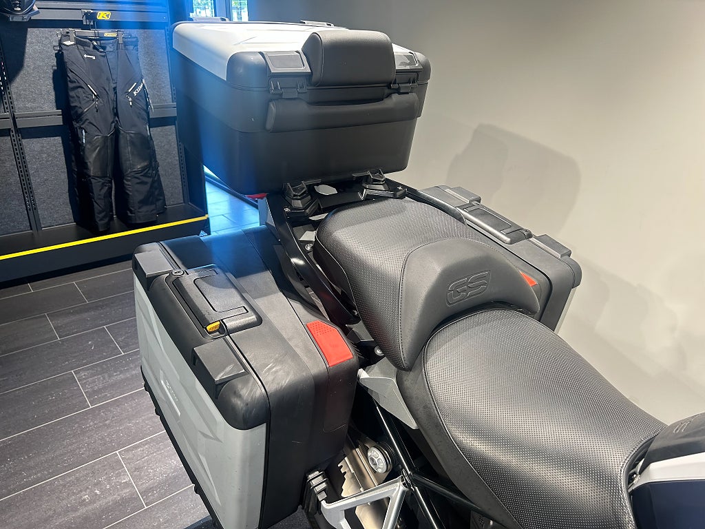BMW R1250GS /3.45%/Trophy/Akrapovic/Väskor/Performance