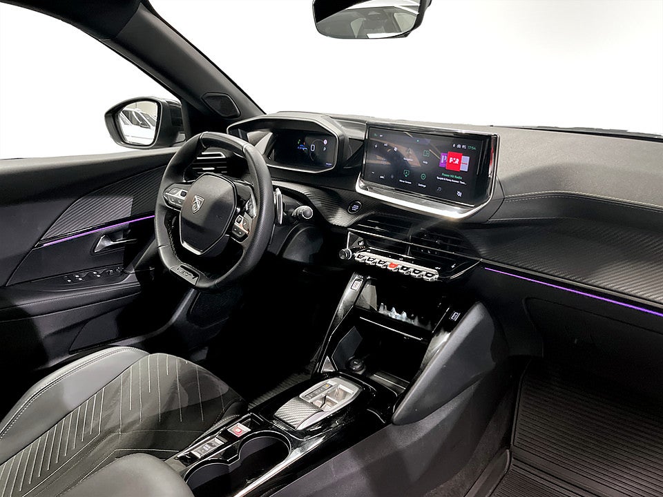 Bild på Peugeot 2008 GT 1.2 PT 130hk Aut - B-KAMERA, CARPLAY