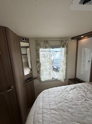 Husbil-integrerad Chausson EXALTIS 7018 (150HK) Queensbed + hyttsäng! ALDE vattenburen! 11 av 21