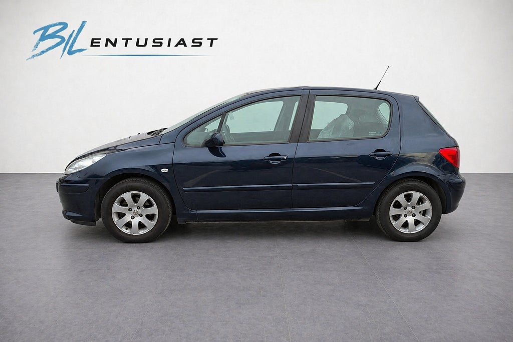 Peugeot 307 5-dörrar 1.6 Bioflex Euro 4 Nyservad Kamremmen är bytt