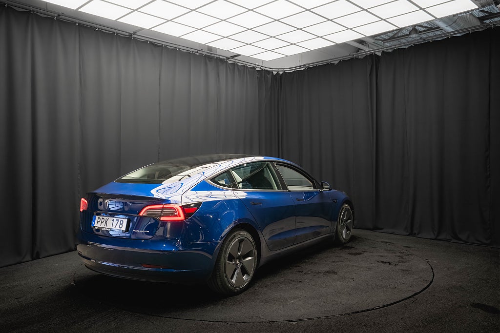 Tesla Model 3 Long Range AWD DRAG PANO LÄDER VÄRMEPUMP 1-ÄGARE MOMS