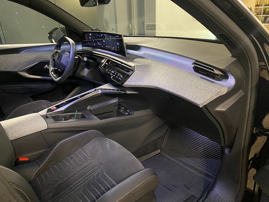 Bild på Peugeot 5008 GT HYBRID 136hk Aut - 7-SITS, DRAG