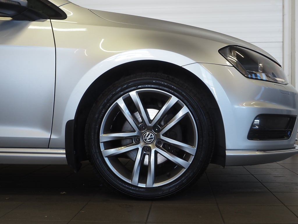 Volkswagen Golf 1.4 TSI 140hk DSG Automat R-Line Dragkrok Kamera 2015
