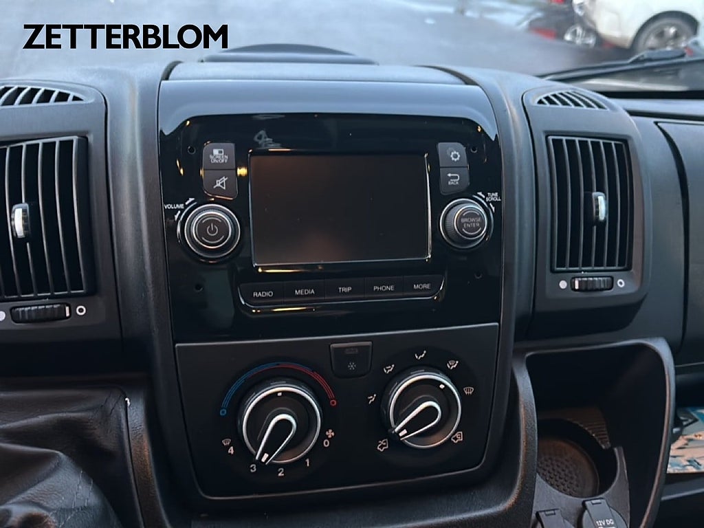 Transportbil - Skåp Peugeot Boxer 18 av 21