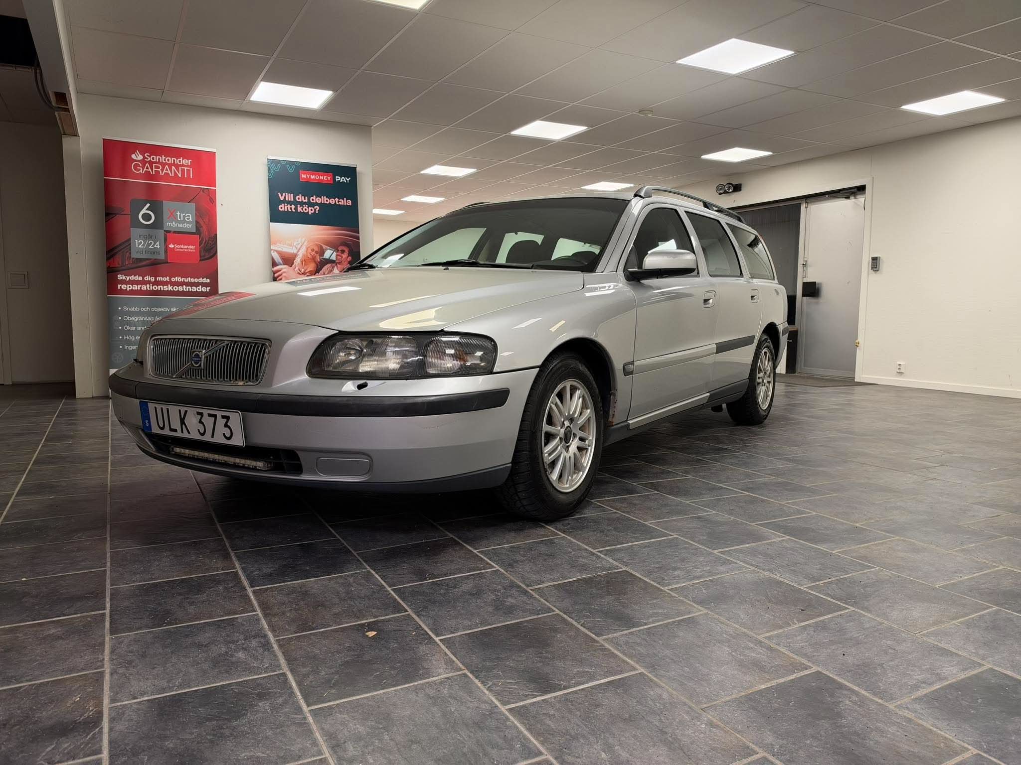 Volvo V70 2.4 2004, photo 2/10
