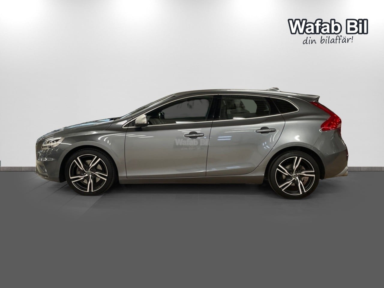 Volvo V40 D3 GEARTRONIC R-DESIGN 2017, bild 4/68