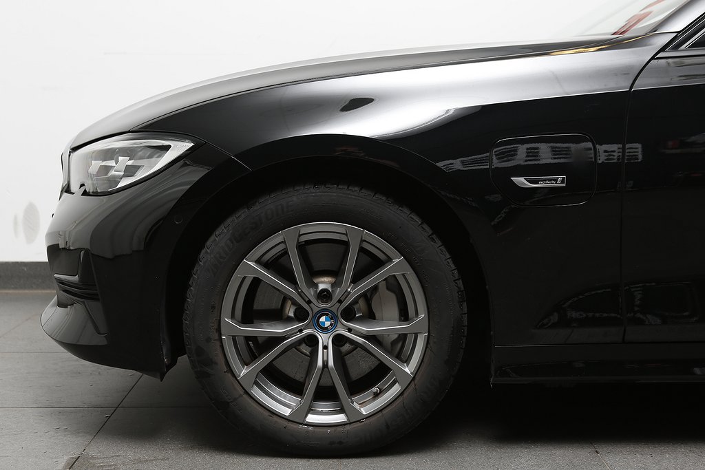 BMW 330e Touring Plug In Hybrid 292hk Sport line Aut Leasbar 2022