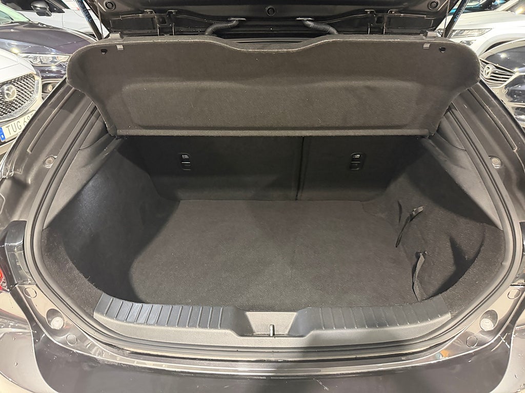 Mazda 3 2.0 M Hybrid 122hk Tech |Bose|HUD|Kamera| 2019