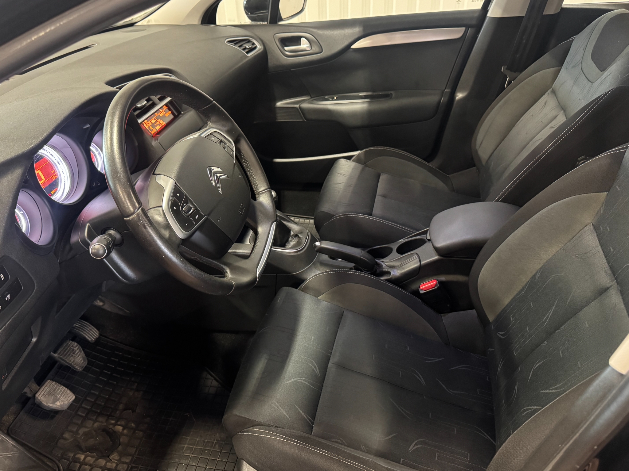 Citroen C4 1.6 HDi Euro 5/USB 2013, bild 7/38