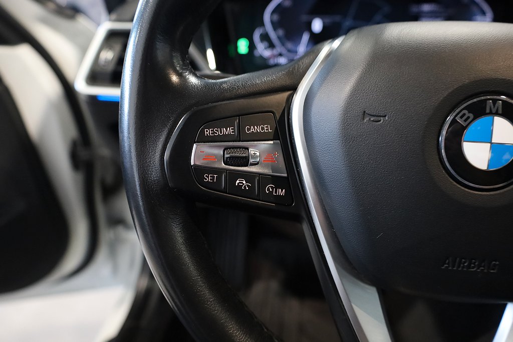 BMW 330e Sedan Steptronic Sport line Navi CarPlay Leasbar 2020