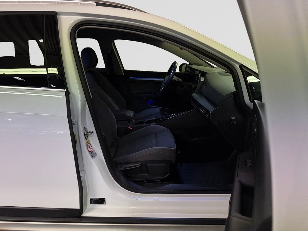 Volkswagen Golf Alltrack 4Motion Alltrack Drag Värmare LED-Ramp Carplay Adaptiv bild 18