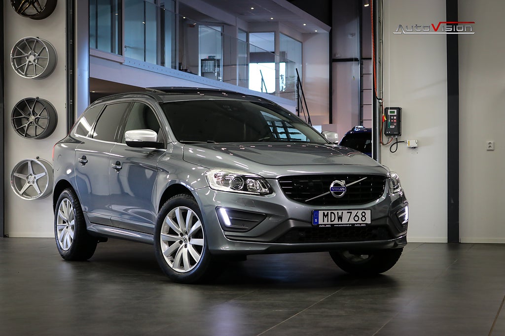 Volvo XC60 D3 Geartronic 150hk R-Design PANO H&K KAMERA DRAG 19"