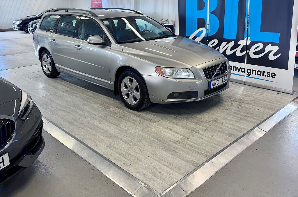Volvo V70 2.0F Momentum