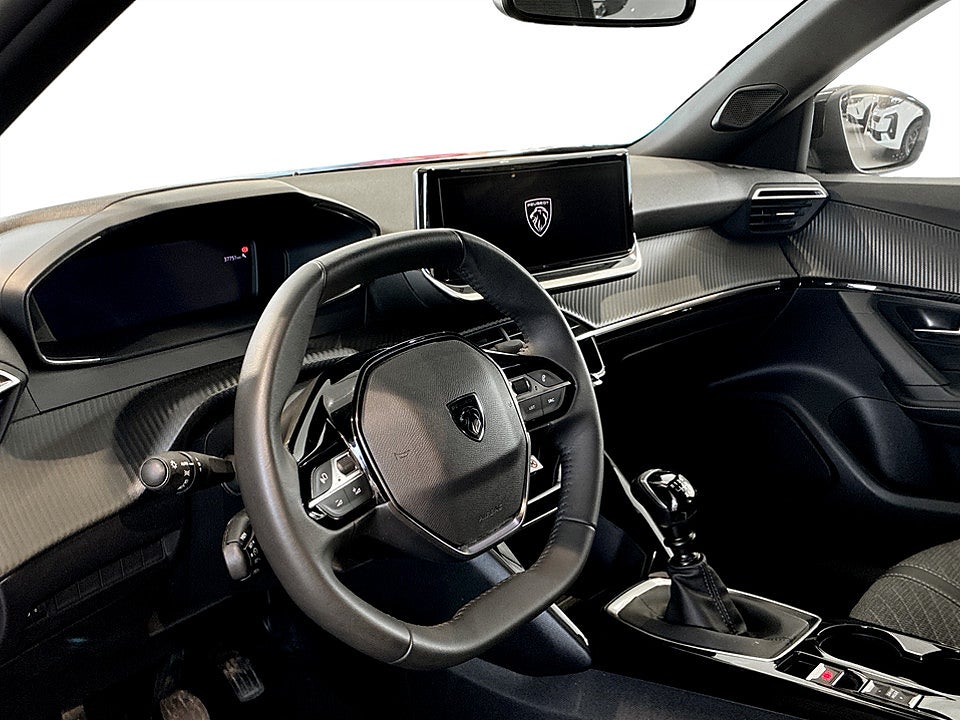 Bild på Peugeot 2008 Allure 1.2 PT 130hk CARPLAY P-SENSORER
