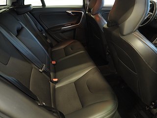 Kombi Volvo V60 Cross Country 9 av 21