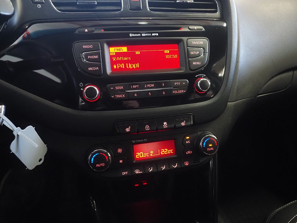 Kia Ceed cee'd 1.6 CRDi 110hk EX Comfort | Dragkrok | 2014