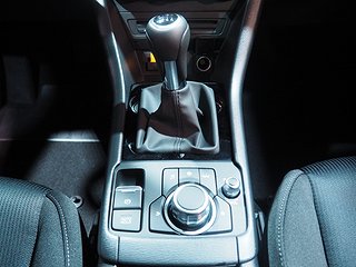 Halvkombi Mazda CX-3 19 av 20