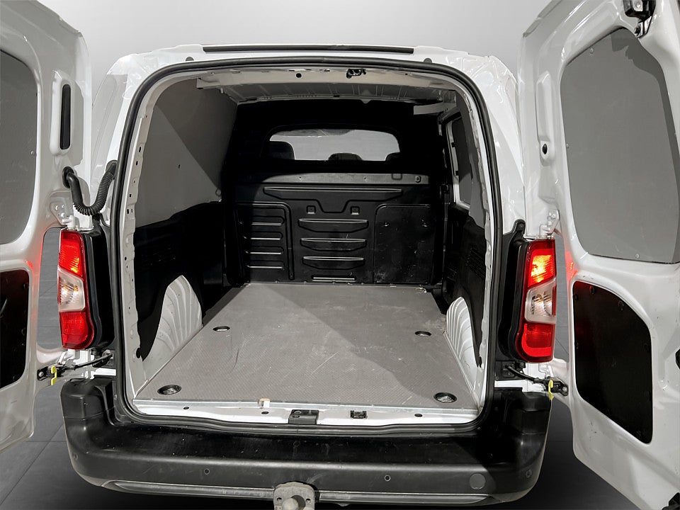 Bild på Citroën Berlingo New Bus 1.5 BlueHDi 75hk L1 DRAG P-SENSORER BAK